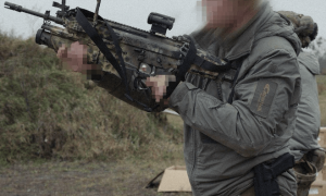 被俄军打崩了！乌军防线正在全线崩盘，美媒：乌克兰或将在2026年投降