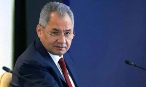 不官宣不军演，大批解放军军舰暗中集结东亚，让高市早苗越看越慌！外交部回应措辞不简单