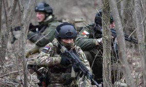 红军城战斗激烈，乌军F-16战机杀入战场，俄军在1号煤矿遭遇阻击