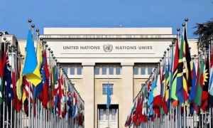 高市早苗当众送中国两句话，日本的最大帮手到位？她或许已经做好最坏打算