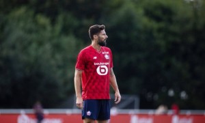 斯基拉:里尔计划与39岁吉鲁续约至2027年,球员加盟以来8场3球