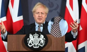 英国前首相呼吁向乌克兰派兵,约翰逊为啥对派兵这么“执着”?有利可图呗
