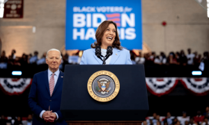 “吸金”速度创纪录!哈里斯出战自信满满:我做过检察官,将用经验对付特朗普