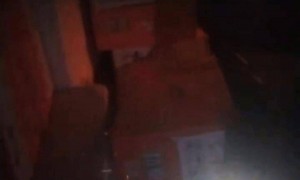 村干部亲属晚上驾车将救灾物资搬回家? 湖南华容团洲乡:公安已介入调查